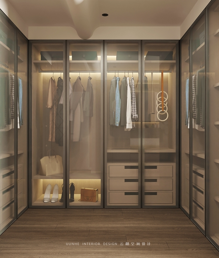 格林云墅二層主臥衣帽間效果圖